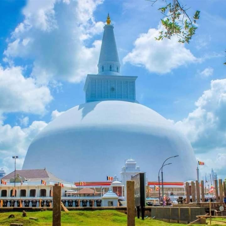 Antharaa Villa Anuradhapura Esterno foto